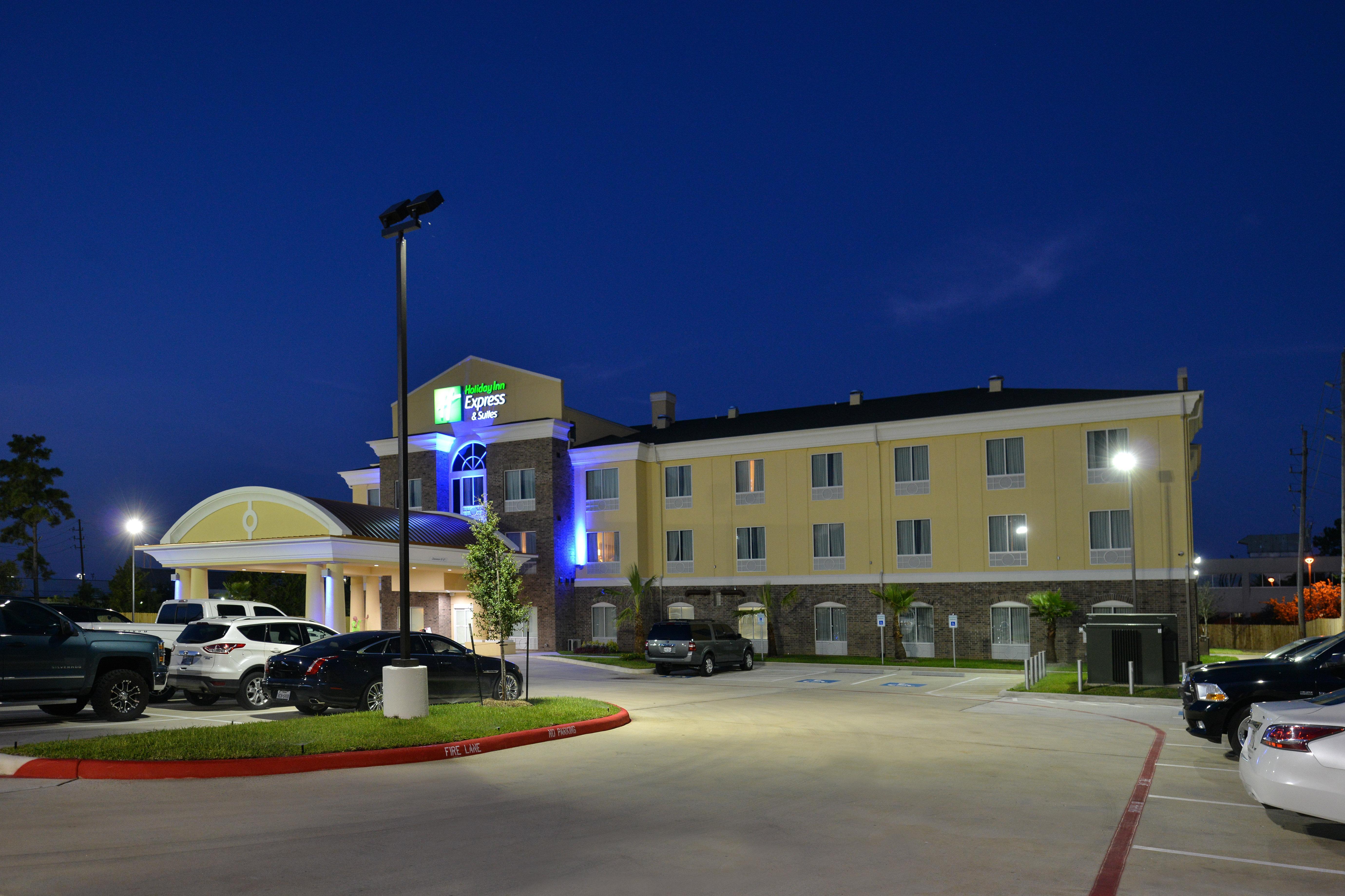 Holiday Inn Express Tomball By Ihg Exterior photo